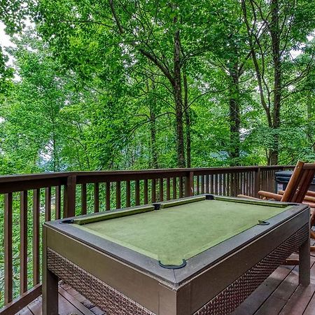 Moonshine Chalet, Hot Tub, Pool Access, Wifi, 1089 Free Tickets Each Paid Day, Dollywood And More Гатлинбург Экстерьер фото